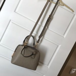 Brand new versatile handbag